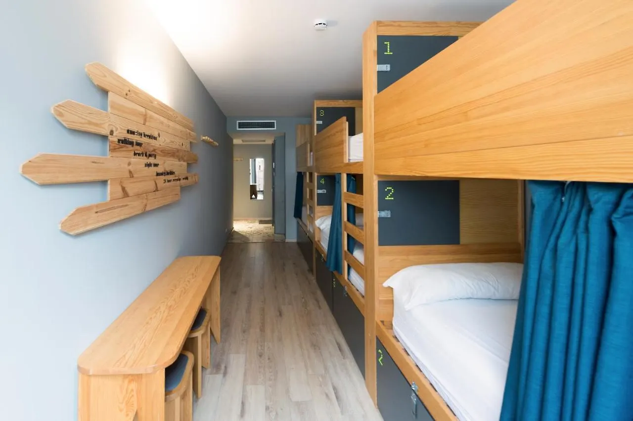 Yeah Barcelona Hostel 0*,  Spain