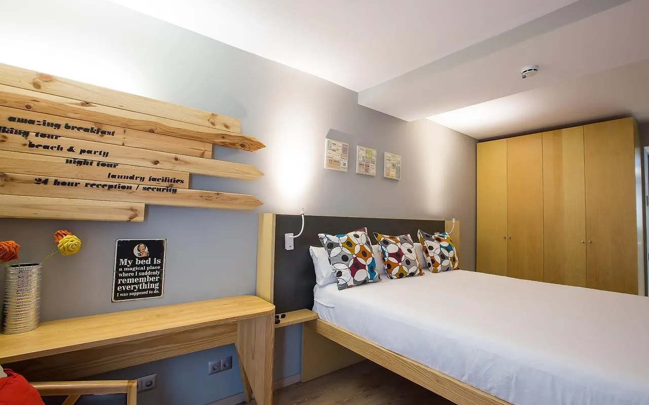 Yeah Barcelona Hostel